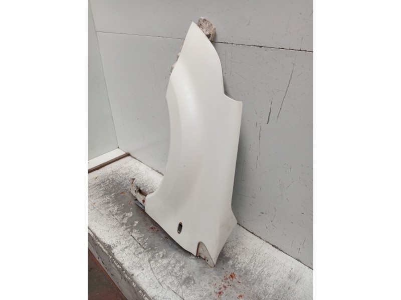 Recambio de aleta delantera izquierda para renault koleos i (hy_) 2.0 dci (hy0k) referencia OEM IAM   