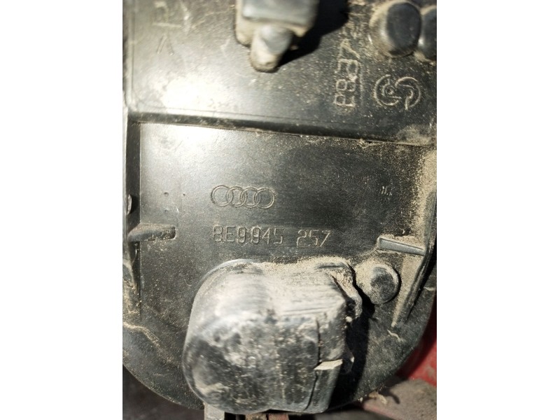 Recambio de piloto trasero izquierdo para audi a4 b6 avant (8e5) 2.0 referencia OEM IAM 8E9945257  