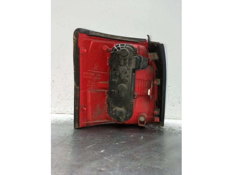 Recambio de piloto trasero derecho para audi a4 b6 avant (8e5) 2.0 referencia OEM IAM 8E9945258  