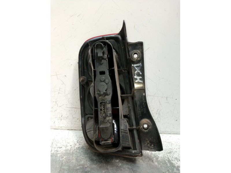 Recambio de piloto trasero derecho para nissan micra iii (k12) 1.2 16v referencia OEM IAM   