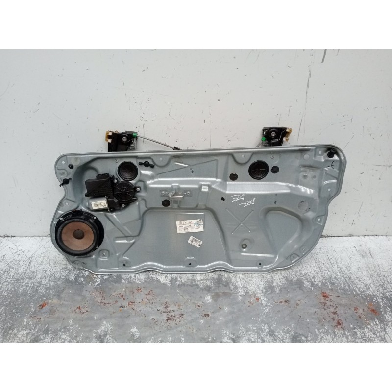 Recambio de elevalunas delantero derecho para volkswagen polo iv (9n_, 9a_) 1.4 tdi referencia OEM IAM q3837402aa 3p 
