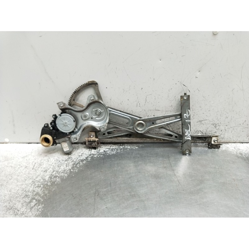 Recambio de elevalunas delantero izquierdo para toyota auris (_e15_) 1.4 d-4d (nde150_) referencia OEM IAM 97551402 5P 857200230