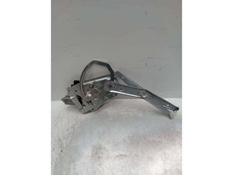 Recambio de elevalunas delantero derecho para opel omega b (v94) 2.5 td (f69, m69, p69) referencia OEM IAM 90520246  