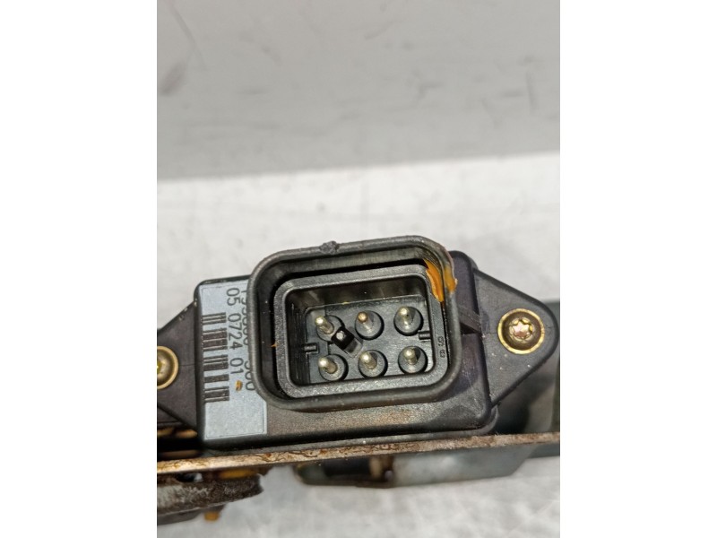 Recambio de mando elevalunas delantero izquierdo para opel omega b (v94) 2.5 td (f69, m69, p69) referencia OEM IAM 90520245  