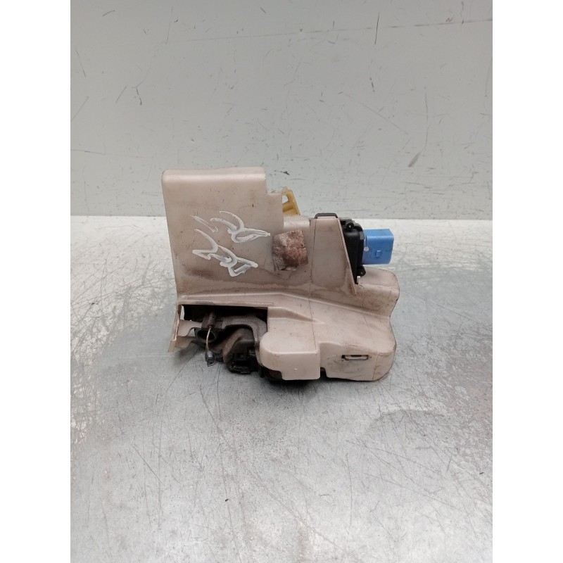 Recambio de motor cierre centralizado delantero derecho para volkswagen polo iv (9n_, 9a_) 1.4 tdi referencia OEM IAM  3p 