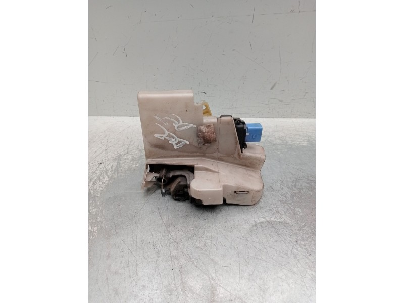 Recambio de motor cierre centralizado delantero derecho para volkswagen polo iv (9n_, 9a_) 1.4 tdi referencia OEM IAM  3p 