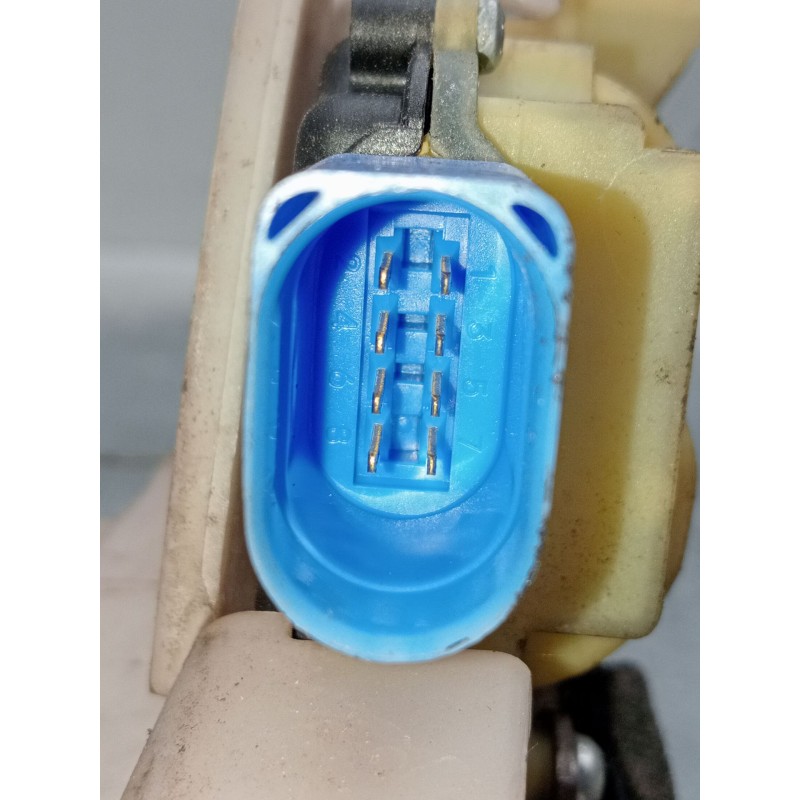 Recambio de motor cierre centralizado delantero derecho para volkswagen polo iv (9n_, 9a_) 1.4 tdi referencia OEM IAM  3p 