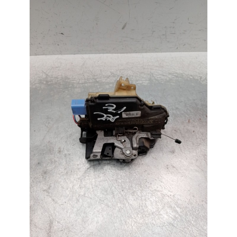 Recambio de motor cierre centralizado delantero izquierdo para volkswagen polo iv (9n_, 9a_) 1.4 tdi referencia OEM IAM 3b183701