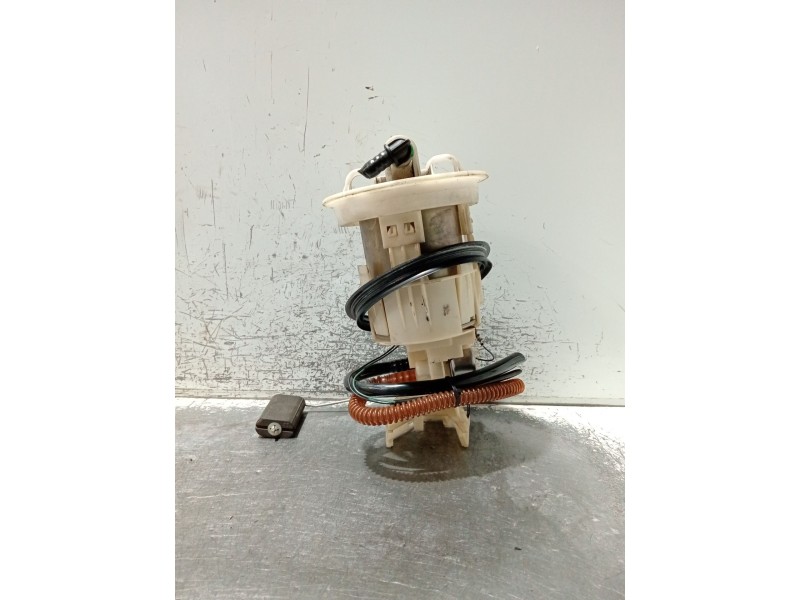 Recambio de bomba combustible para mini mini (r50,r53) cooper referencia OEM IAM 67575399 0011390539 VDOUKR50F