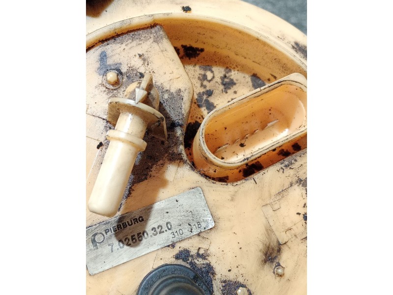 Recambio de bomba combustible para volkswagen passat b6 (3c2) 2.0 tdi 16v referencia OEM IAM 702550320  