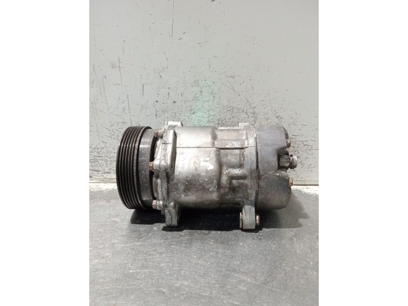 Recambio de compresor aire acondicionado para volkswagen passat b3/b4 (3a2, 35i) 2.0 referencia OEM IAM   
