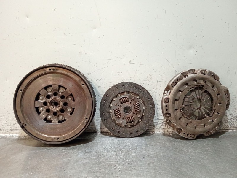 Recambio de kit embrague para mercedes-benz vito (w639) basic, combi 109 cdi compacto (639.601) referencia OEM IAM A0012523205 A