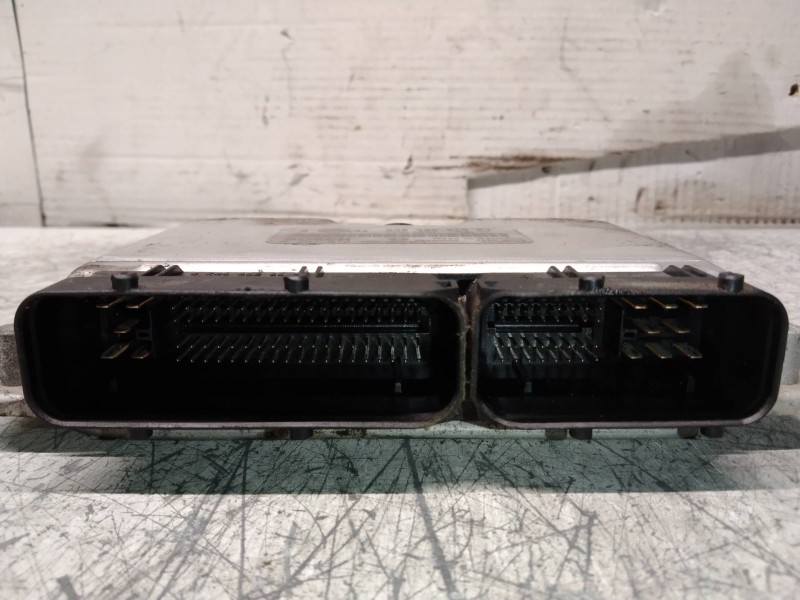 Recambio de centralita motor uce para volkswagen golf iv berlina (1j1) básico referencia OEM IAM 0281010302 038906019CJ EDC15P