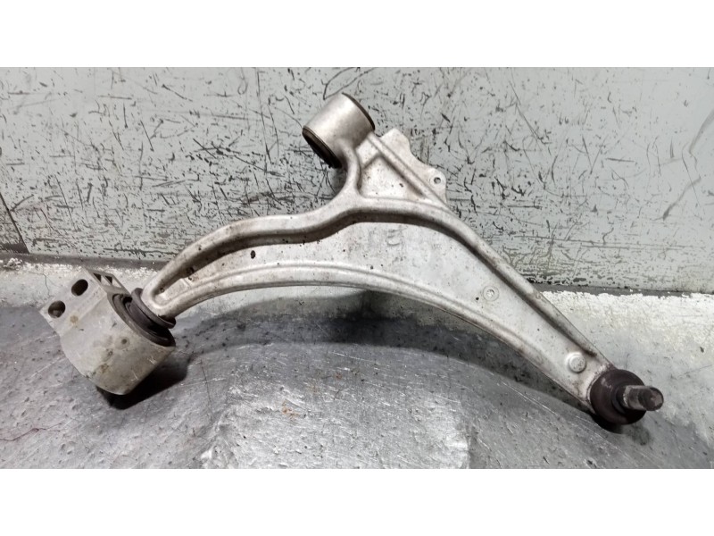 Recambio de brazo suspension inferior delantero derecho para opel zafira tourer selective referencia OEM IAM   