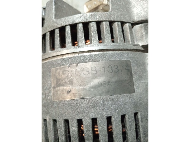 Recambio de alternador para ford mondeo ii sedán (bfp) 1.8 td referencia OEM IAM CGB13374  