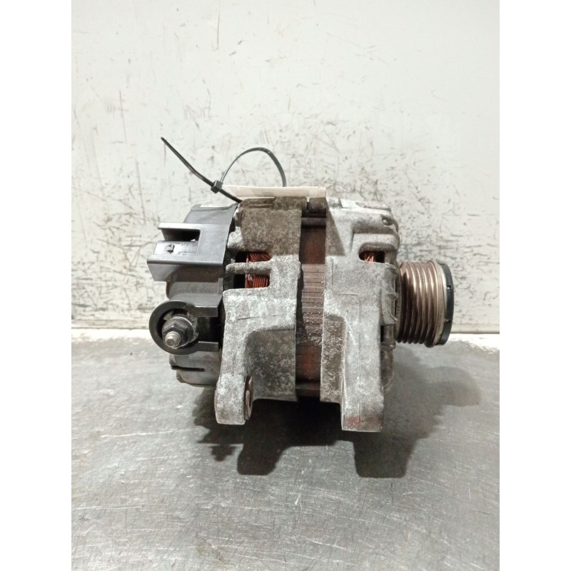 Recambio de alternador para kia sportage spirit 2wd referencia OEM IAM 373002F350 2617532 