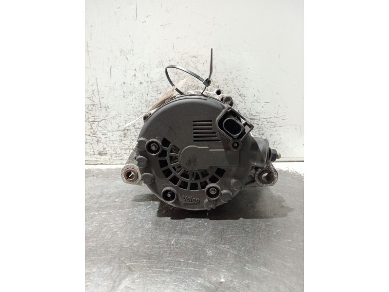Recambio de alternador para kia sportage spirit 2wd referencia OEM IAM 373002F350 2617532 