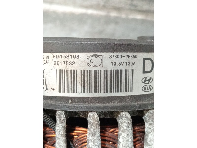 Recambio de alternador para kia sportage spirit 2wd referencia OEM IAM 373002F350 2617532 