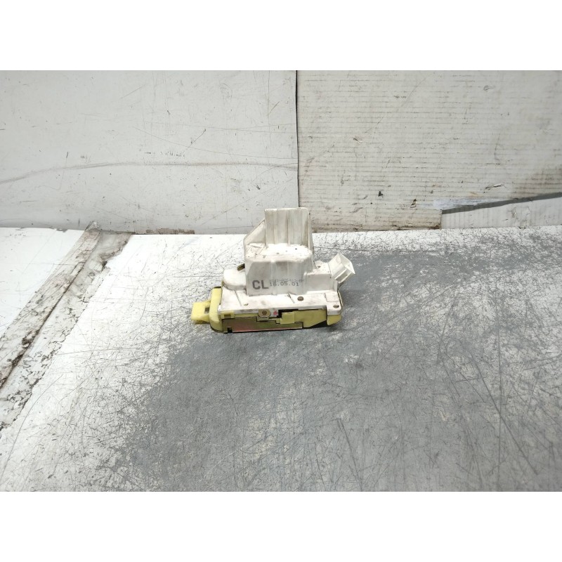 Recambio de motor cierre centralizado trasero derecho para ford focus turnier (cak) ambiente referencia OEM IAM XS41A26412BH  5P