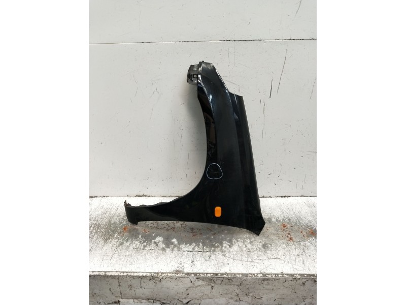 Recambio de aleta delantera izquierda para toyota rav 4 ii (_a2_) 1.8 (zca25_, zca26_) referencia OEM IAM   