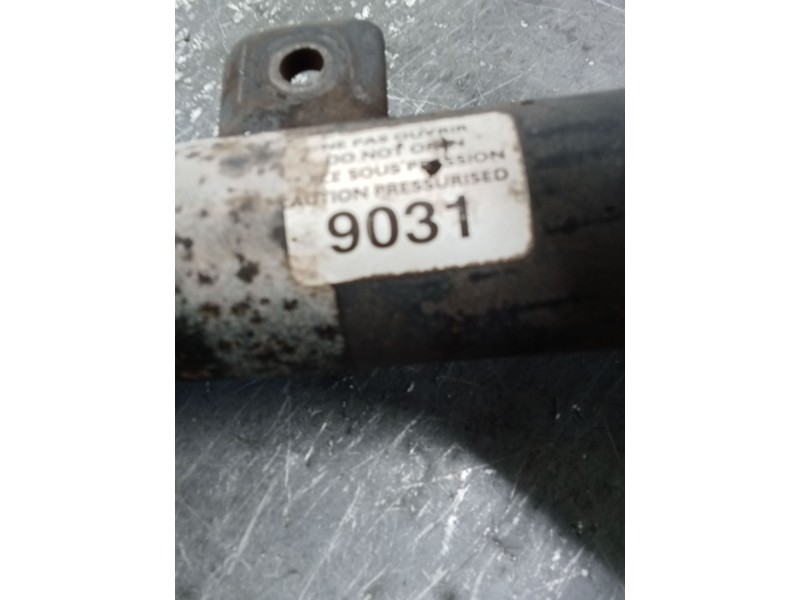 Recambio de amortiguador delantero derecho para peugeot 307 sw (3h) 1.6 hdi 110 referencia OEM IAM 9031  