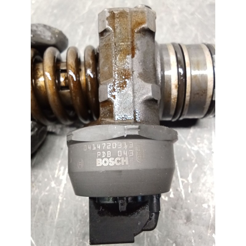 Recambio de inyector para volkswagen polo iv (9n_, 9a_) 1.4 tdi referencia OEM IAM 038130073BN 0414720313 BOSCH