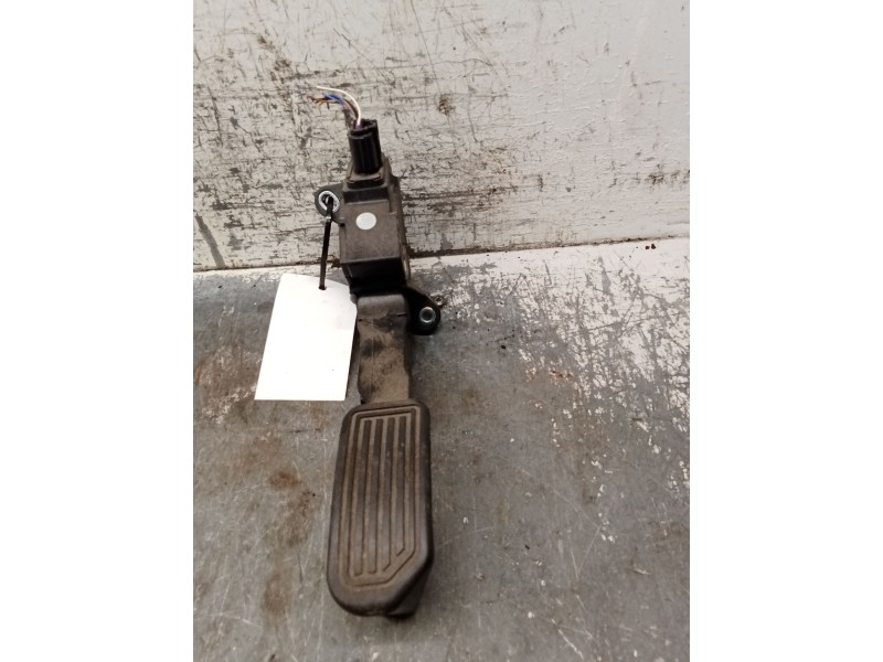 Recambio de potenciometro pedal para toyota auris (_e18_) 1.3 (nre180_) referencia OEM IAM 7811002120  