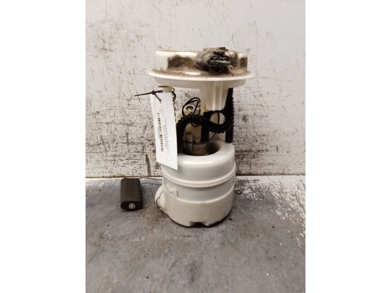 Recambio de bomba combustible para nissan micra iii (k12) 1.2 16v referencia OEM IAM 17040AX000HD 0975667990001 