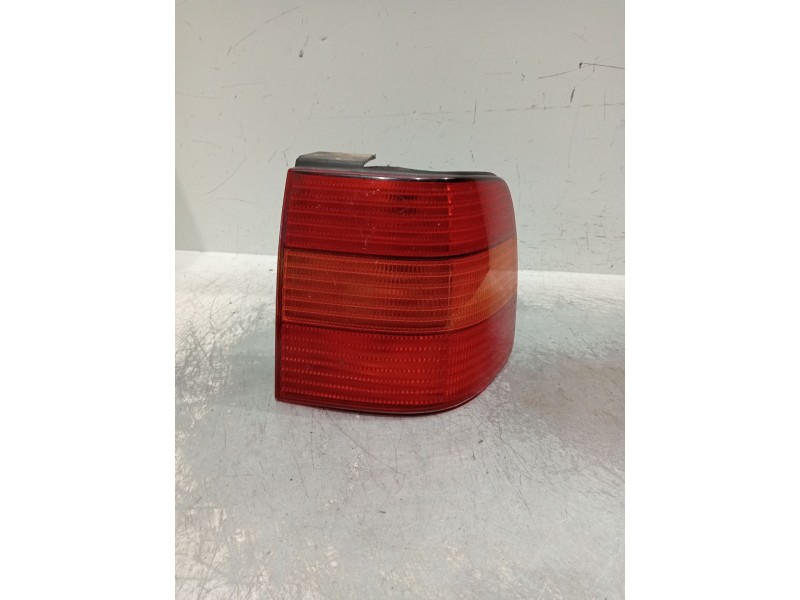 Recambio de piloto trasero derecho para volkswagen passat b3/b4 (3a2, 35i) 2.0 referencia OEM IAM 3a5945112  