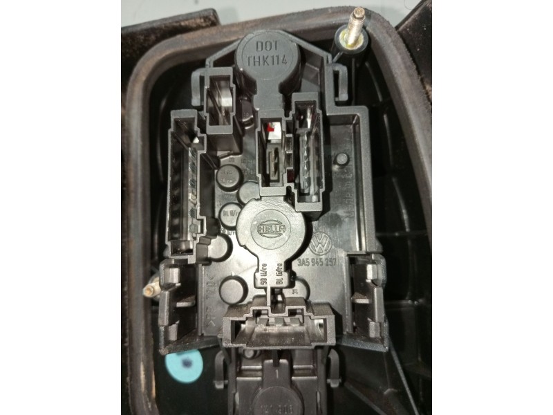 Recambio de piloto trasero izquierdo para volkswagen passat b3/b4 (3a2, 35i) 2.0 referencia OEM IAM 3a5945257  