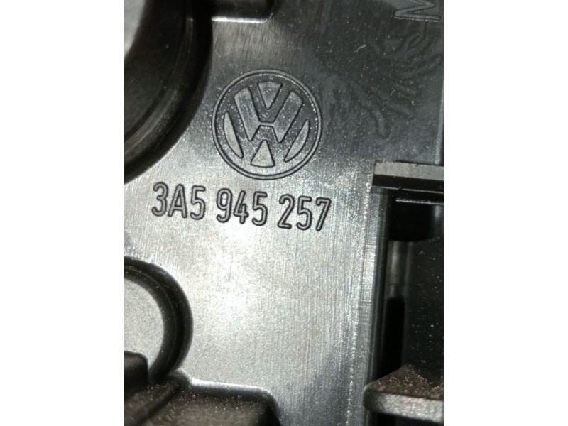 Recambio de piloto trasero izquierdo para volkswagen passat b3/b4 (3a2, 35i) 2.0 referencia OEM IAM 3a5945257  