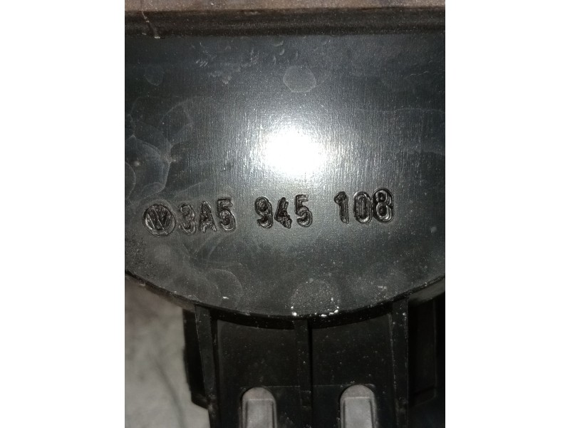 Recambio de piloto trasero derecho interior para volkswagen passat b3/b4 (3a2, 35i) 2.0 referencia OEM IAM 3a5945108  