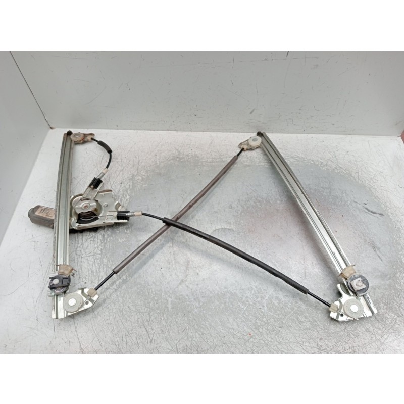 Recambio de elevalunas delantero derecho para renault laguna ii grandtour (kg0/1_) 1.9 dci (kg0g) referencia OEM IAM 400569  