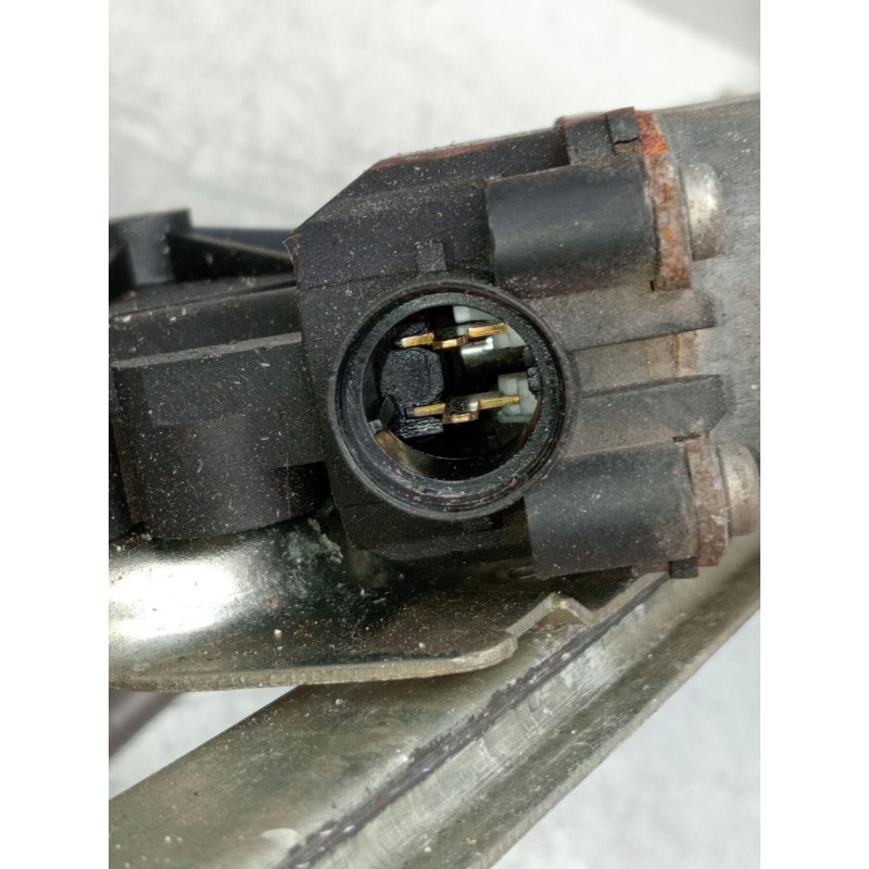 Recambio de elevalunas delantero derecho para renault laguna ii grandtour (kg0/1_) 1.9 dci (kg0g) referencia OEM IAM 400569  