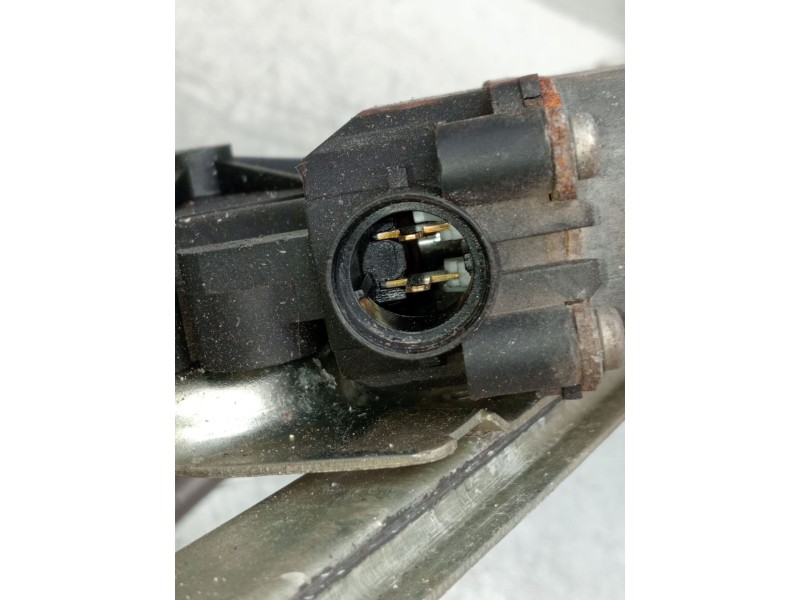 Recambio de elevalunas delantero derecho para renault laguna ii grandtour (kg0/1_) 1.9 dci (kg0g) referencia OEM IAM 400569  