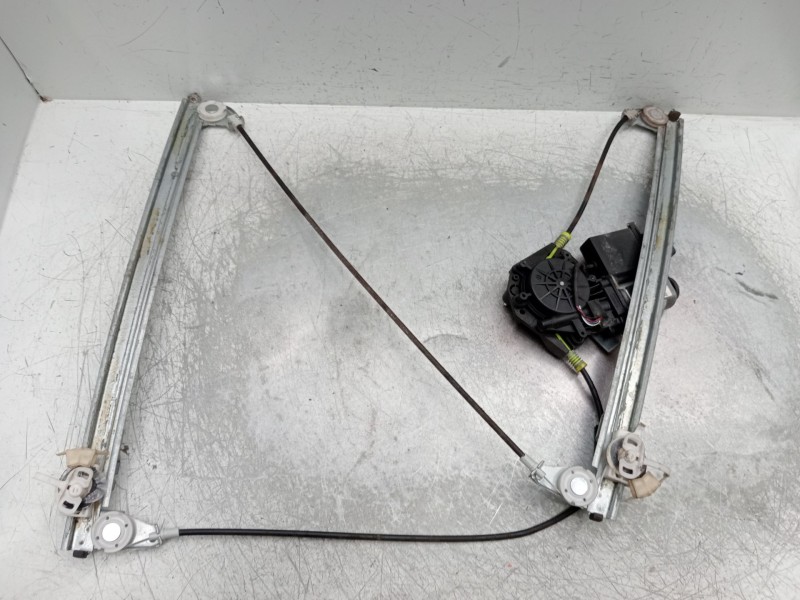 Recambio de elevalunas delantero izquierdo para renault laguna ii grandtour (kg0/1_) 1.9 dci (kg0g) referencia OEM IAM   