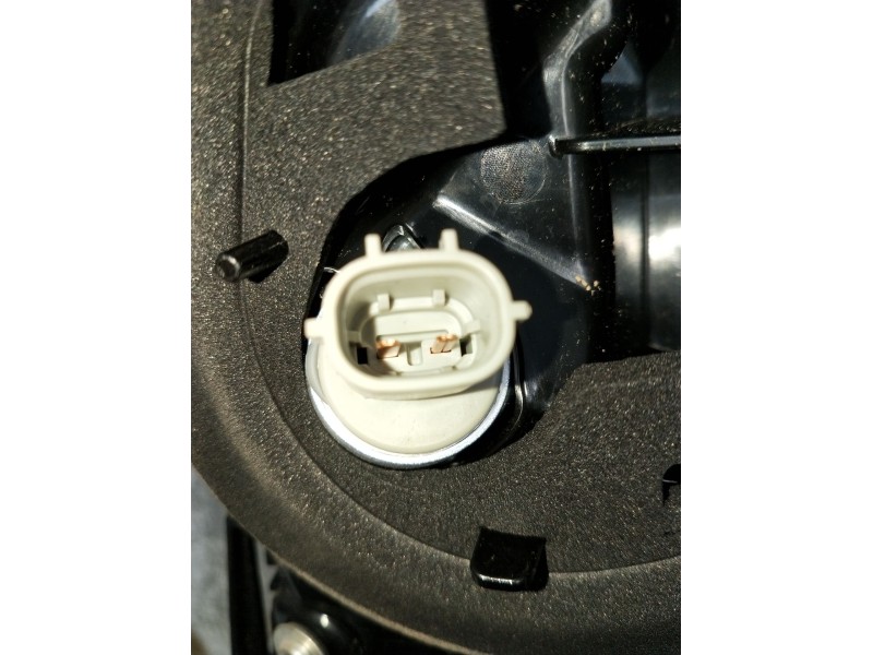 Recambio de piloto trasero derecho interior para toyota c-hr (_x1_) 1.8 hybrid (zyx10_, zyx11_) referencia OEM IAM 81580F4120  