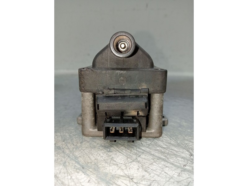 Recambio de bobina encendido para volkswagen passat b3/b4 (3a2, 35i) 2.0 referencia OEM IAM 0986221000  