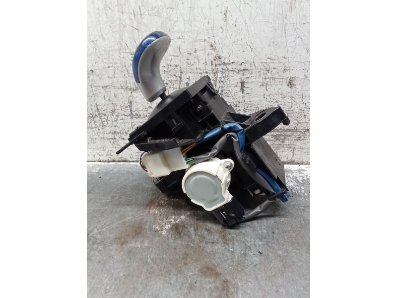 Recambio de palanca cambio para toyota auris (_e18_) 1.3 (nre180_) referencia OEM IAM   AUTOMÁTICO