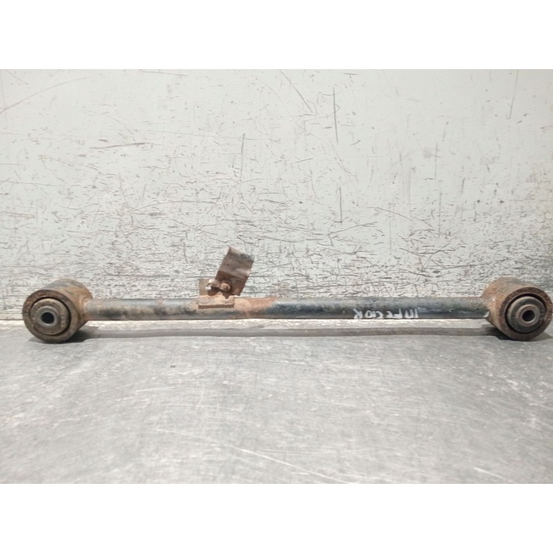 Recambio de brazo suspension inferior trasero derecho para nissan terrano ii (r20) 2.7 tdi 4wd referencia OEM IAM   