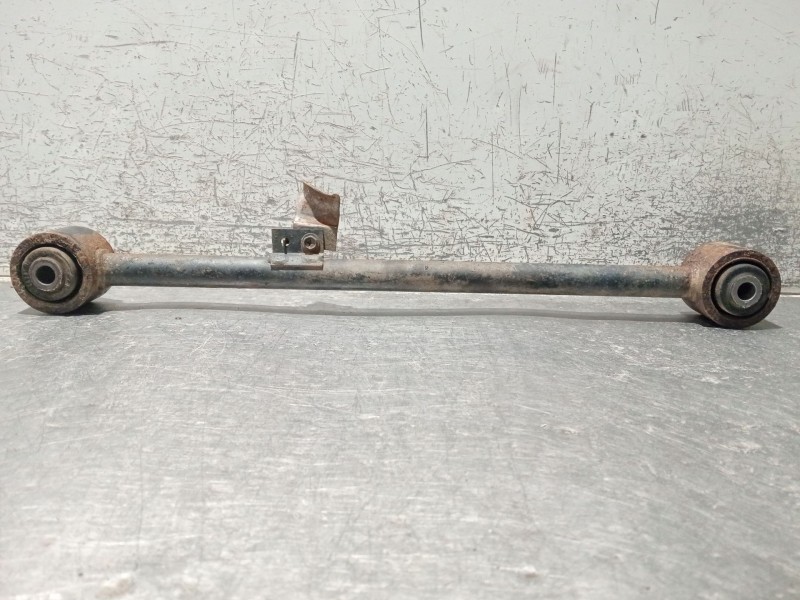 Recambio de brazo suspension inferior trasero izquierdo para nissan terrano ii (r20) 2.7 tdi 4wd referencia OEM IAM   