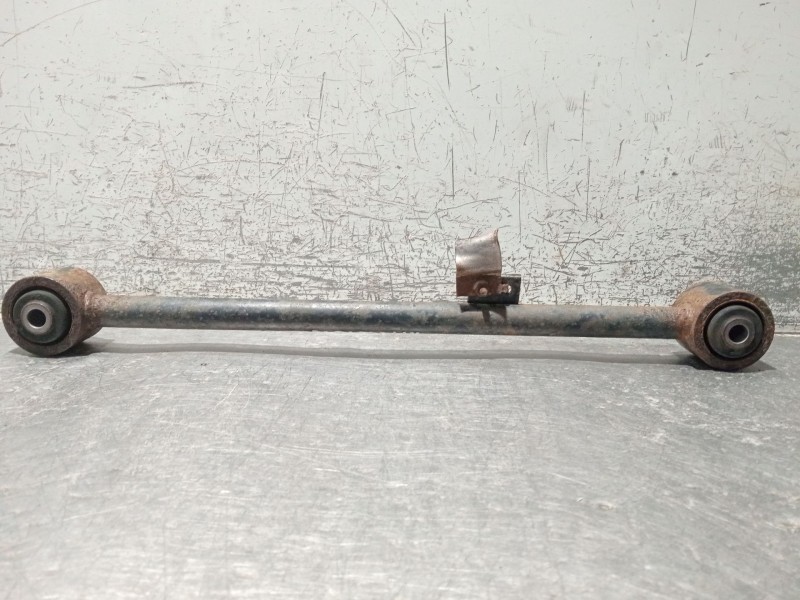 Recambio de brazo suspension inferior trasero izquierdo para nissan terrano ii (r20) 2.7 tdi 4wd referencia OEM IAM   