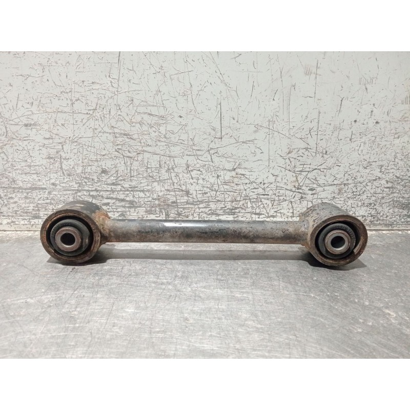 Recambio de brazo suspension superior trasero derecho para nissan terrano ii (r20) 2.7 tdi 4wd referencia OEM IAM   