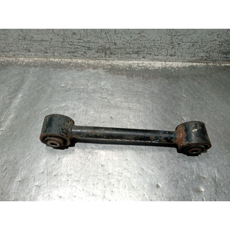 Recambio de brazo suspension superior trasero derecho para nissan terrano ii (r20) 2.7 tdi 4wd referencia OEM IAM   