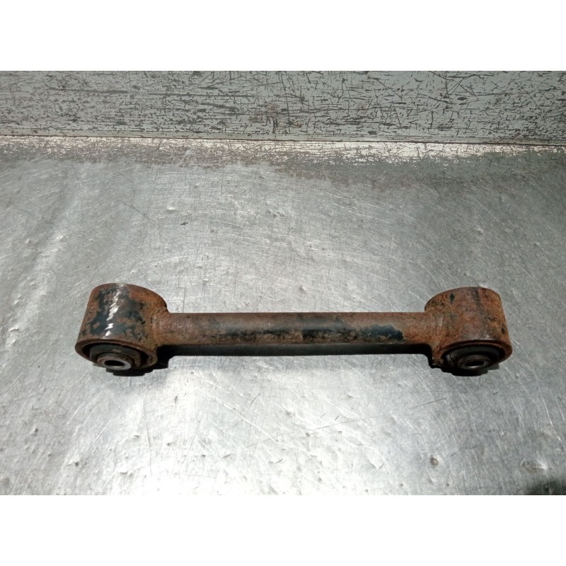 Recambio de brazo suspension superior trasero izquierdo para nissan terrano ii (r20) 2.7 tdi 4wd referencia OEM IAM   