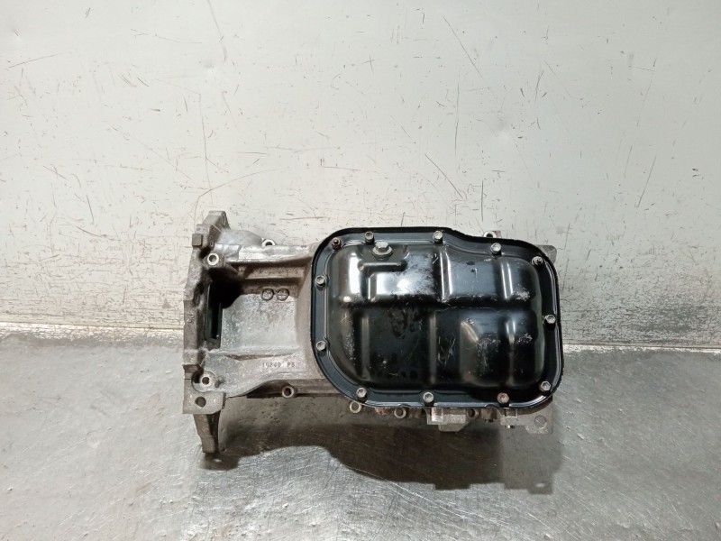 Recambio de carter para toyota auris (_e18_) 1.3 (nre180_) referencia OEM IAM 10240P5  