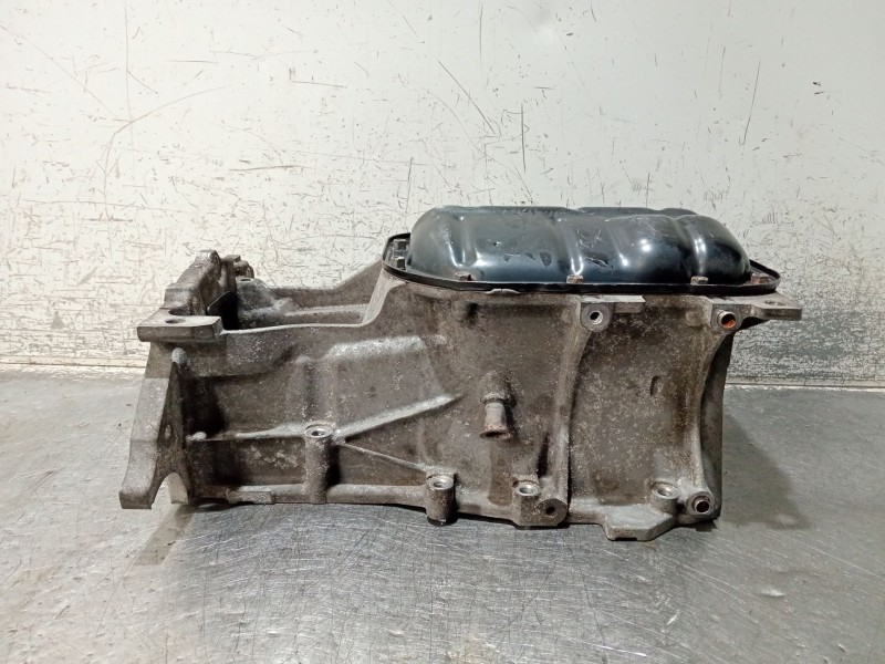 Recambio de carter para toyota auris (_e18_) 1.3 (nre180_) referencia OEM IAM 10240P5  