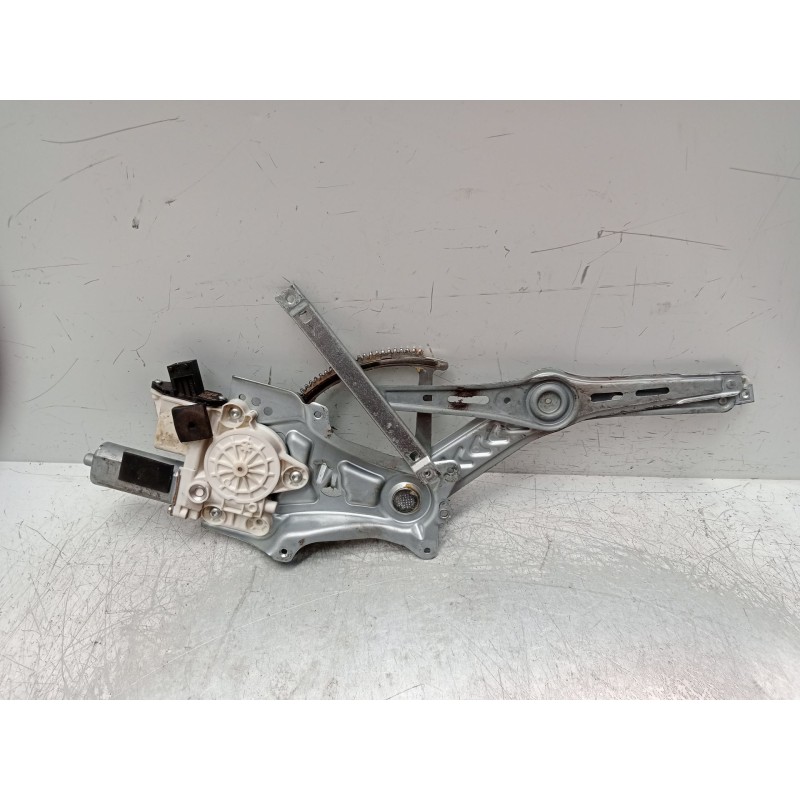 Recambio de elevalunas delantero izquierdo para opel vectra c (z02) 2.2 dti 16v (f69) referencia OEM IAM 106155102 1137328066 