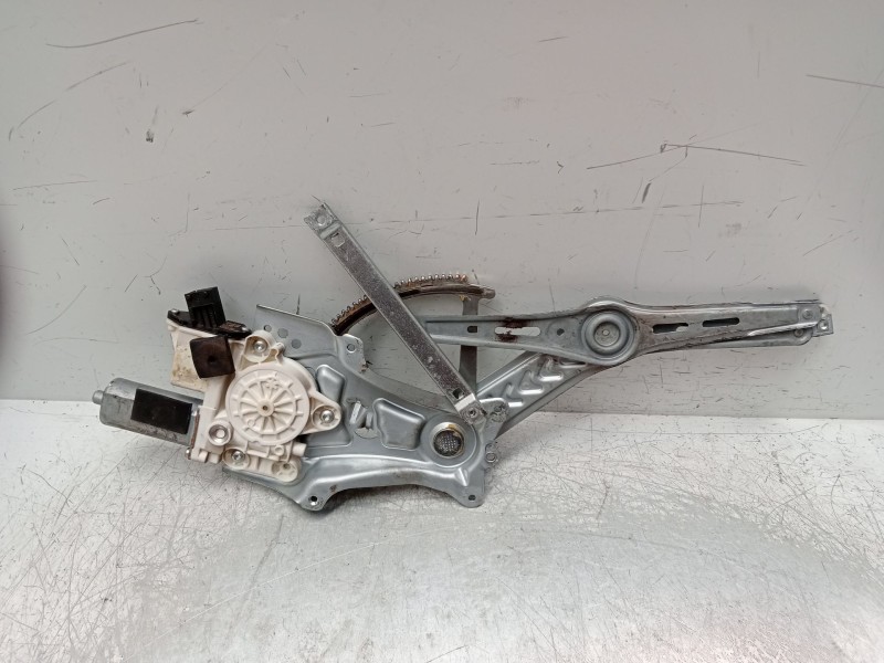 Recambio de elevalunas delantero izquierdo para opel vectra c (z02) 2.2 dti 16v (f69) referencia OEM IAM 106155102 1137328066 