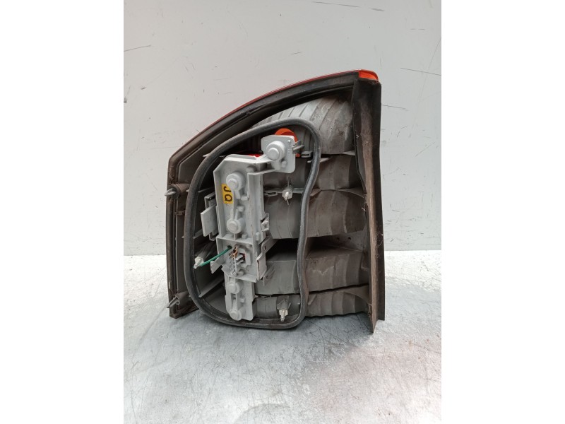 Recambio de piloto trasero derecho para opel vectra c (z02) 2.2 dti 16v (f69) referencia OEM IAM   